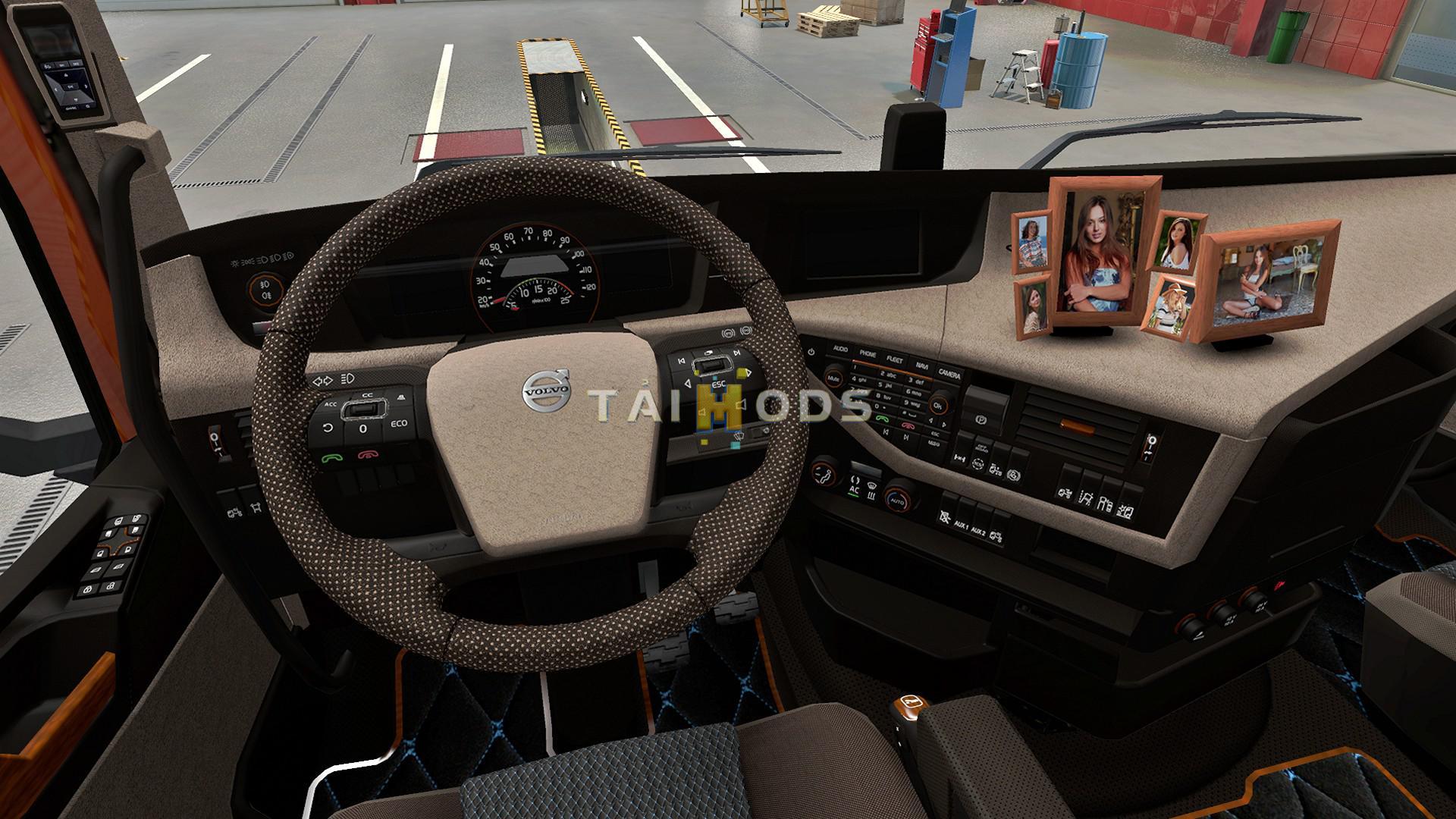 ETS2 - Beige Interior Volvo FH16 2012 v0.9 (1.35.x) ETS2 - Beige Interior Volvo FH16 2012 v0.9 (1.35.x)