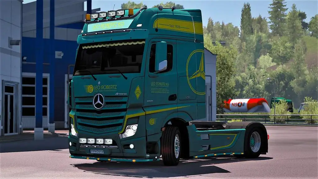 ETS2 - Mercedes Actros MP4 Leo Robertz Skin V1.0 (1.35.X) ETS2 - Mercedes Actros MP4 Leo Robertz Skin V1.0 (1.35.X)