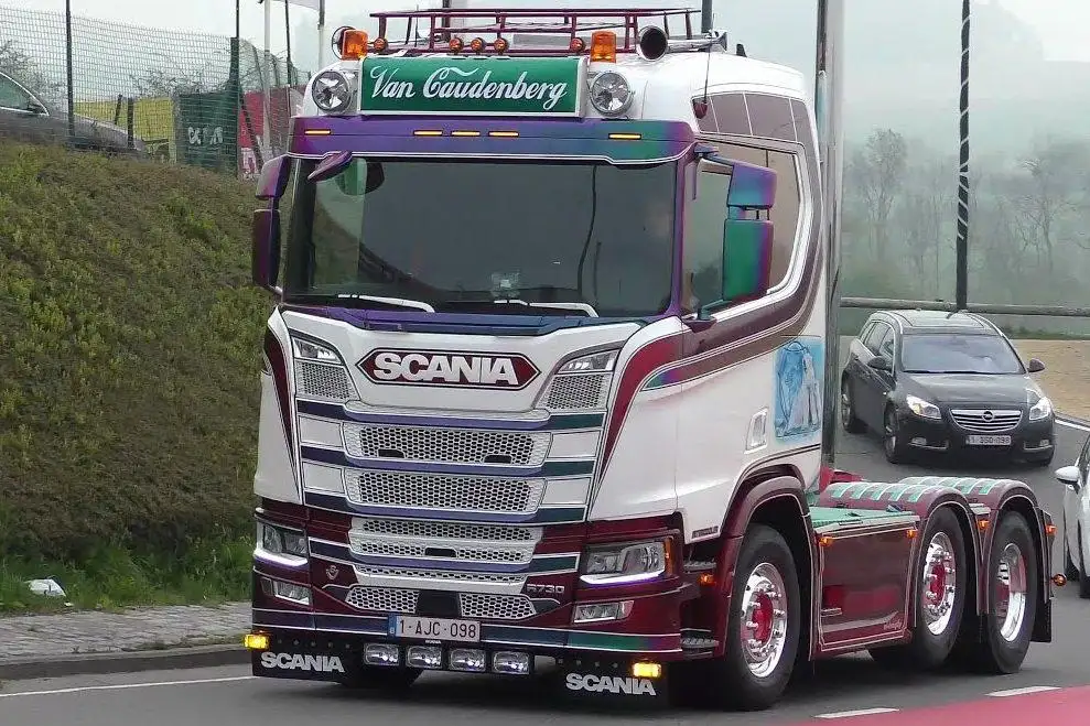 ETS2 - V8 Engine Open Pipe Sound Mod (1.39.x) ETS2 - V8 Engine Open Pipe Sound Mod (1.39.x)